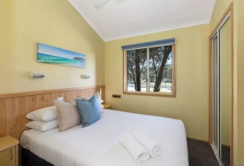 Отель Reflections Forster Beach Holiday Park