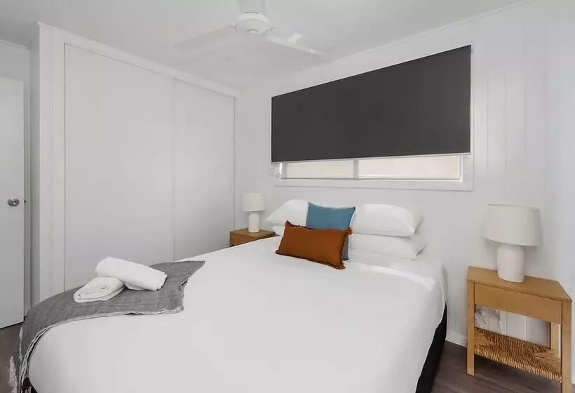 Отель Reflections Forster Beach Holiday Park