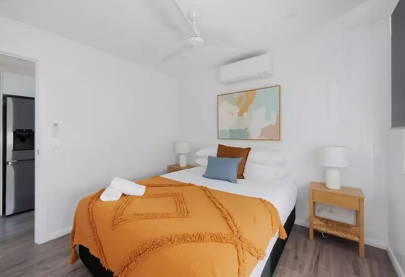 Отель Reflections Forster Beach Holiday Park