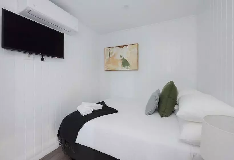 Отель Reflections Forster Beach Holiday Park