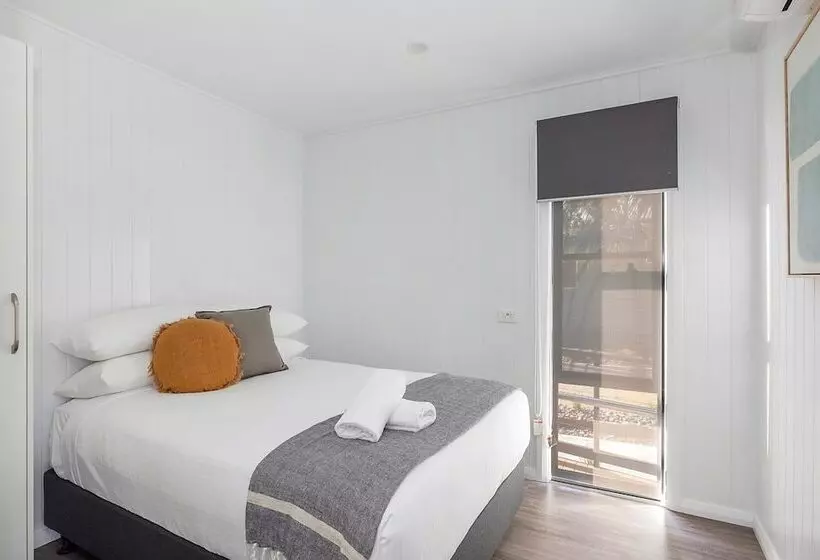 Отель Reflections Forster Beach Holiday Park