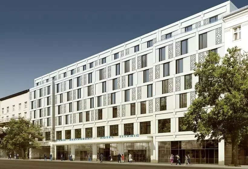 هتل Titanic Chaussee Berlin