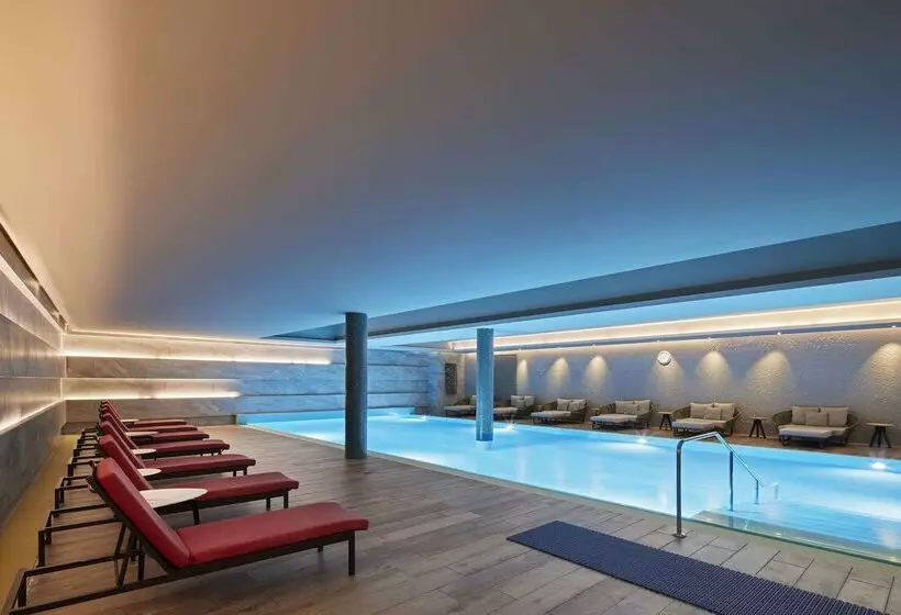 هتل Titanic Chaussee Berlin