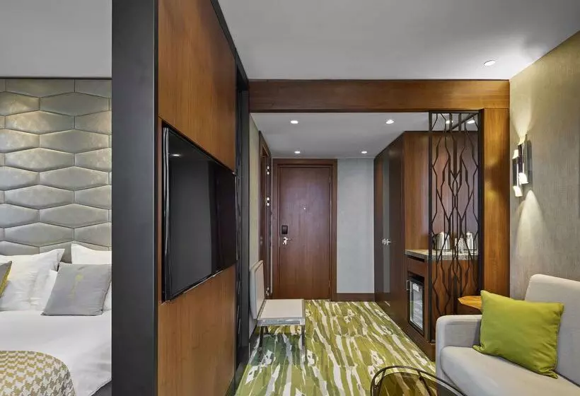 هتل Titanic Chaussee Berlin