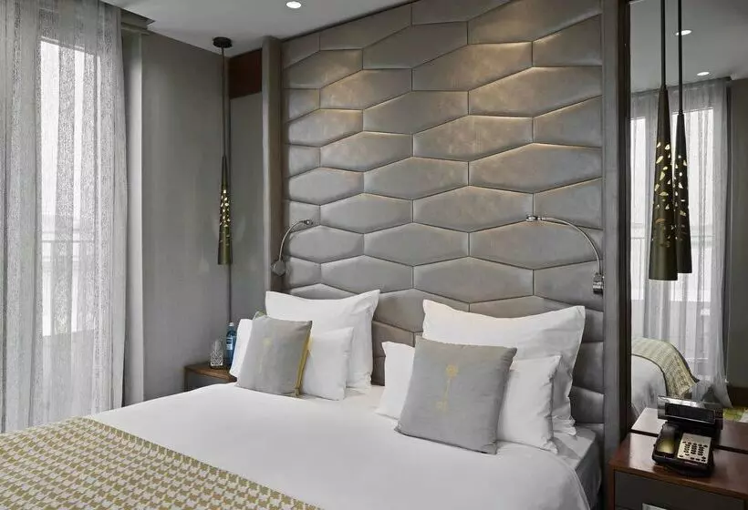 هتل Titanic Chaussee Berlin