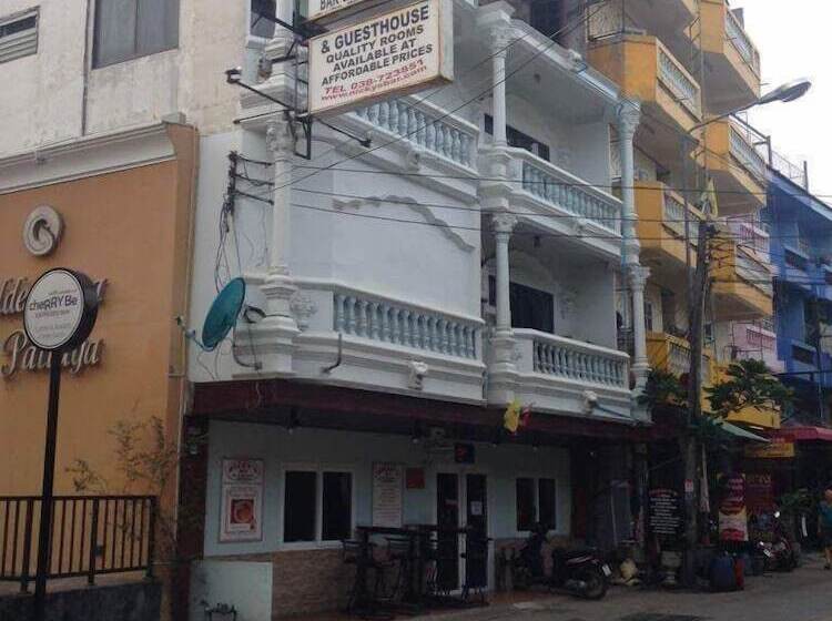 Pensão Nicky's Guesthouse