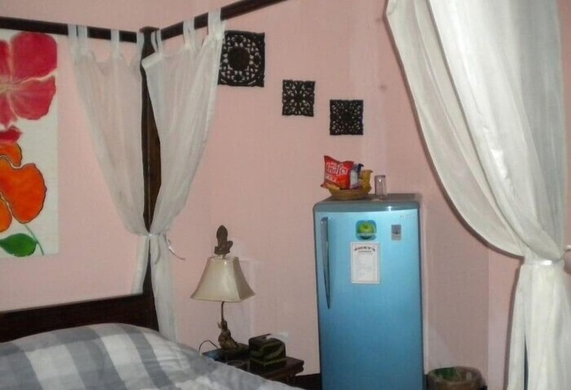 Pensão Nicky's Guesthouse