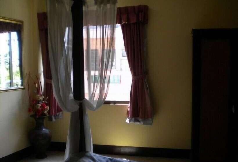 Pensão Nicky's Guesthouse