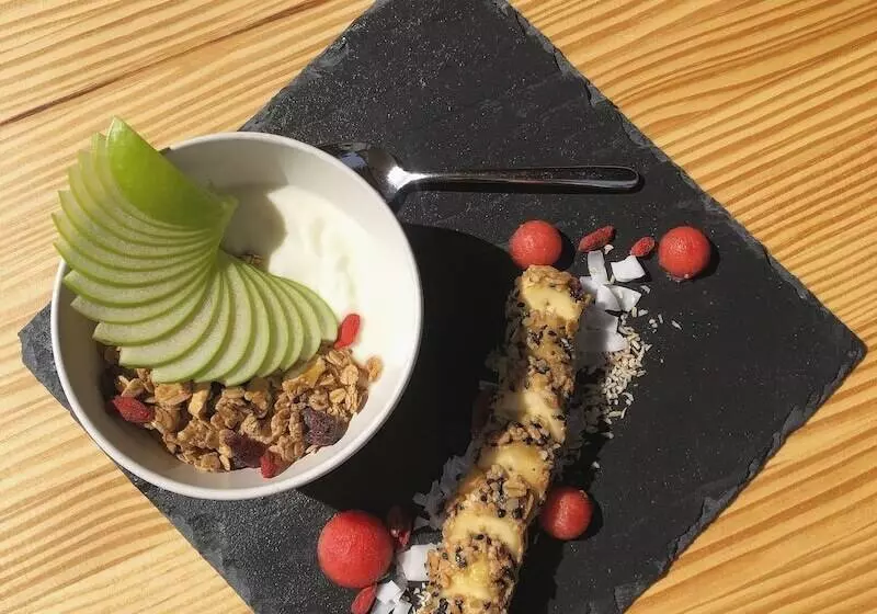 膳宿费 The Reef Hotel & Studios