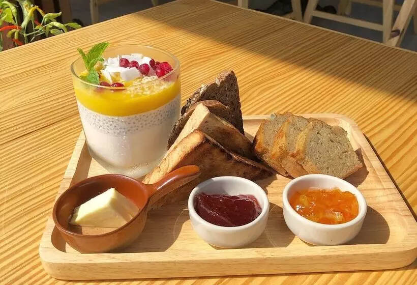 膳宿费 The Reef Hotel & Studios