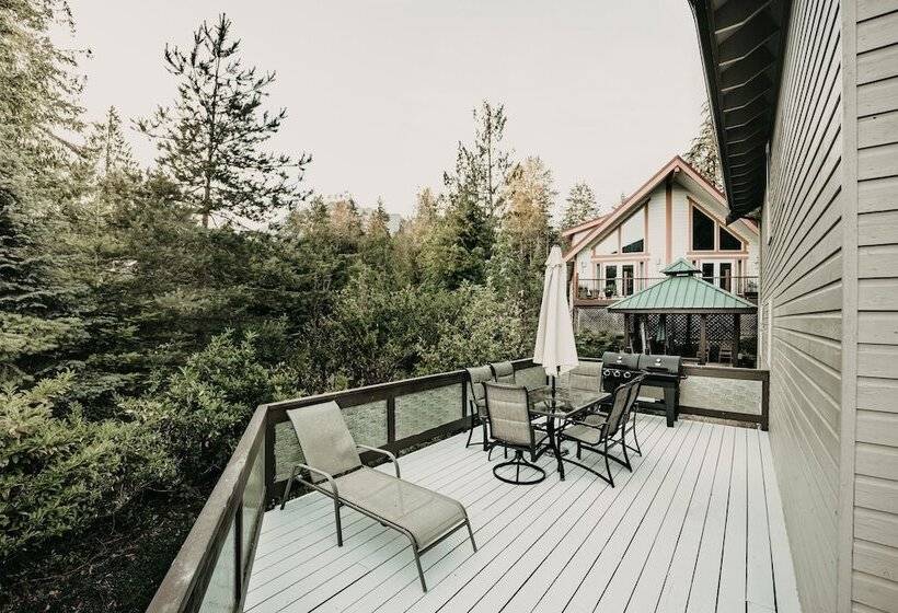 80mbr   Hot Tub   Wifi   Bbq   Wood Stove   Sleeps 9!