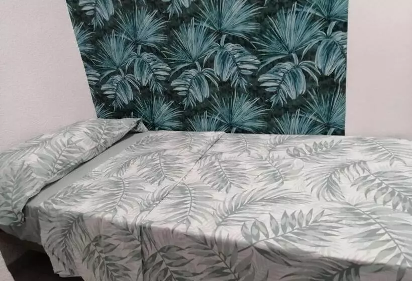 هاستل La Marina