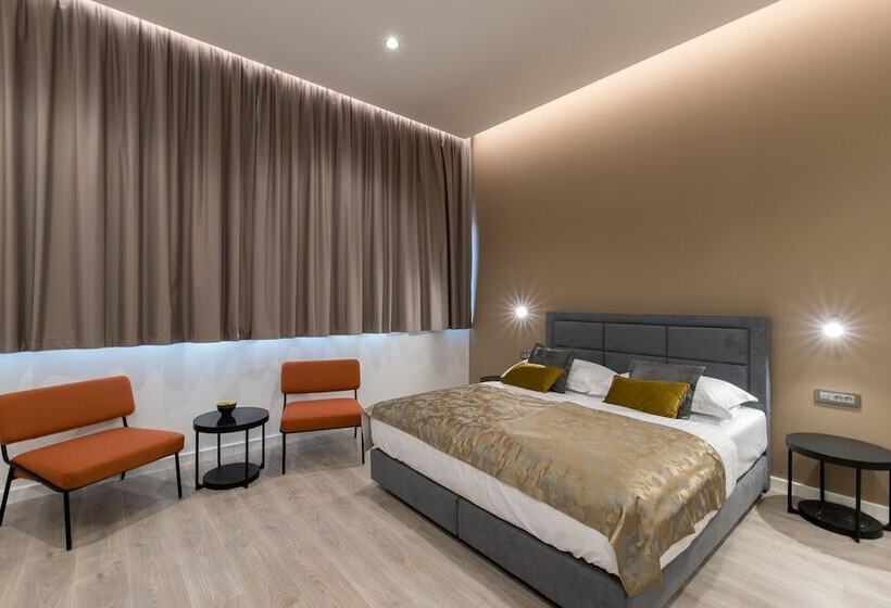 هتل Seascape Luxury Rooms