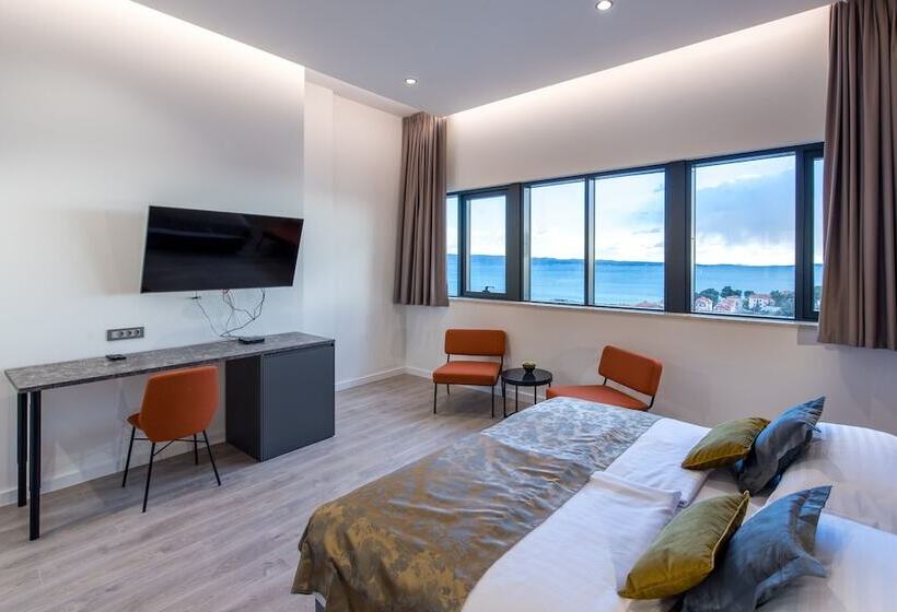 هتل Seascape Luxury Rooms