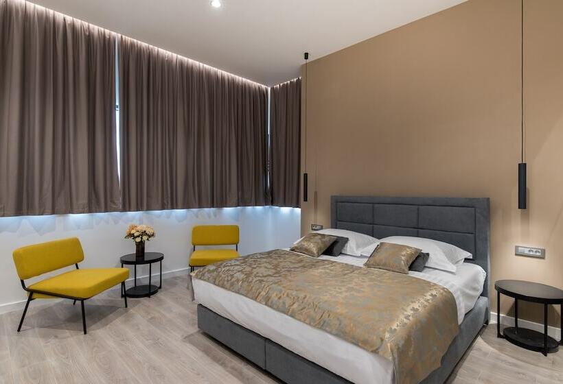 هتل Seascape Luxury Rooms