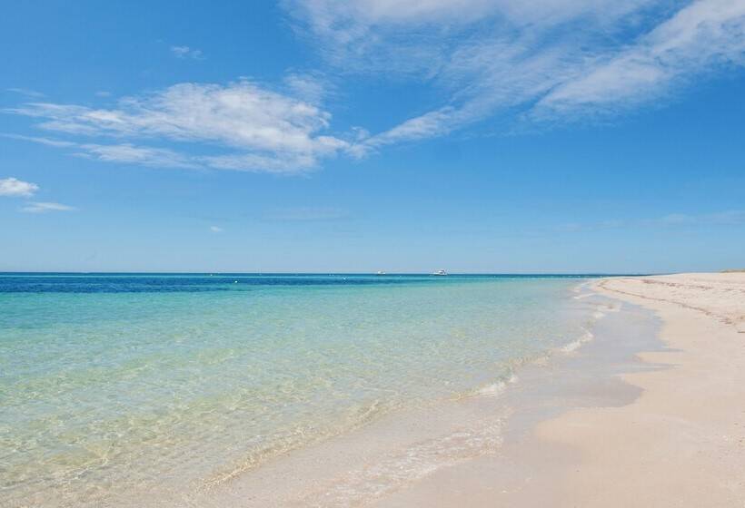 Bayshore Beachside Resort