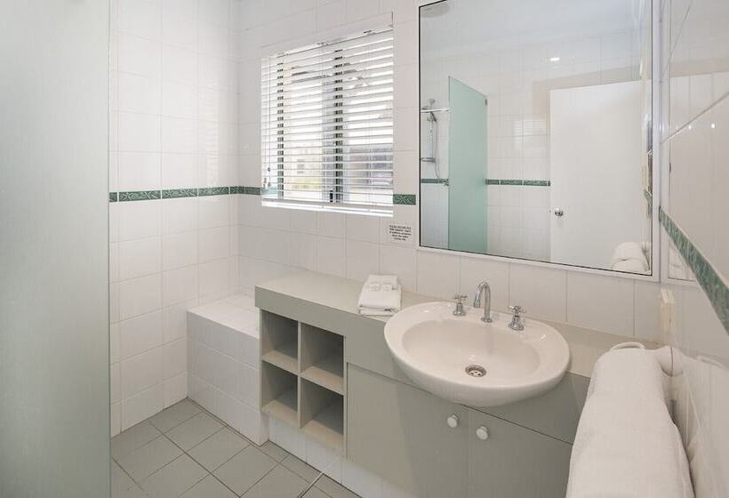 Bayshore Beachside Resort