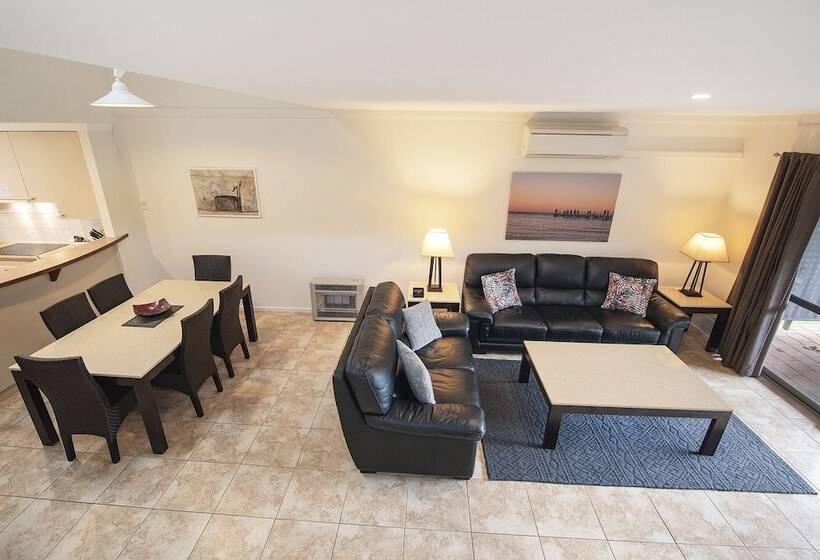 Bayshore Beachside Resort