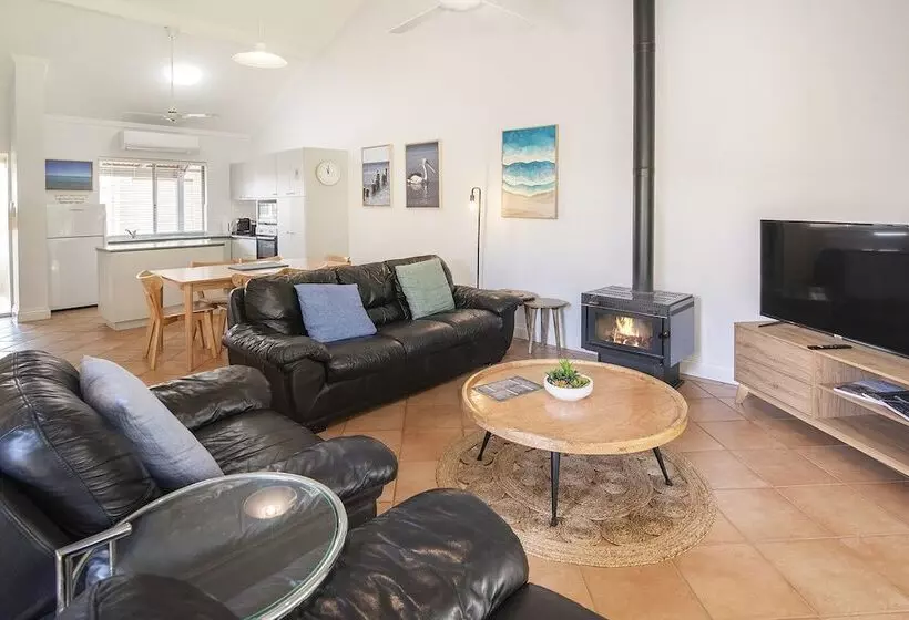 Bayshore Beachside Resort