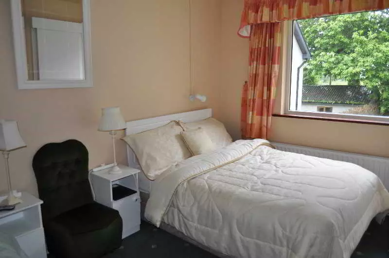 مبيت وإفطار Emerville House