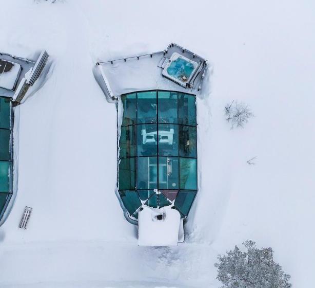 Golden Crown   Levin Iglut