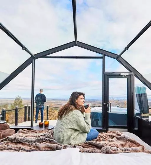 Golden Crown Levin Iglut