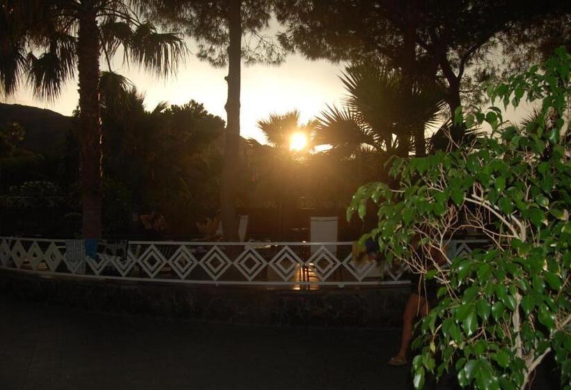 בית מלון כפרי Al Togo Fitness & Relax