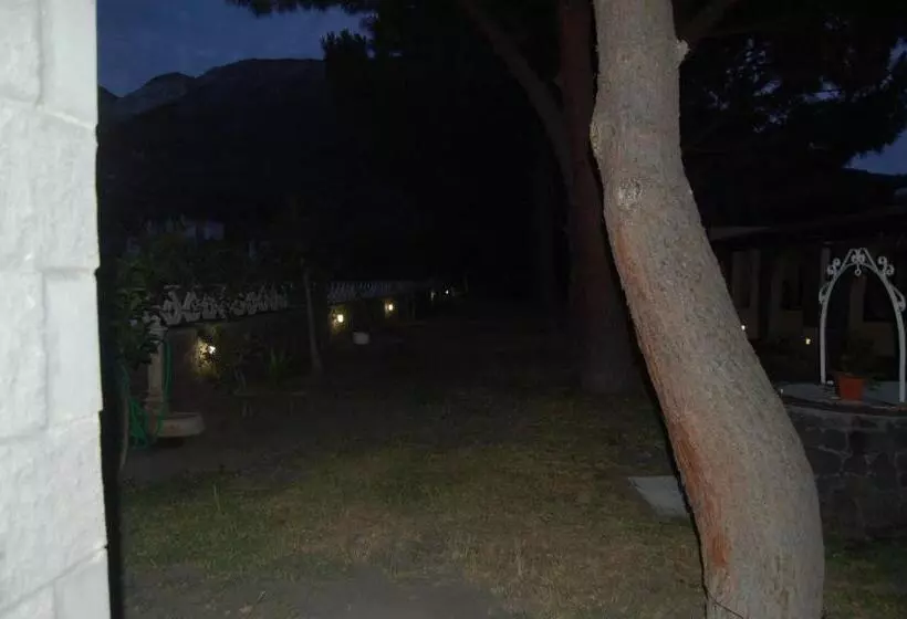 בית מלון כפרי Al Togo Fitness & Relax