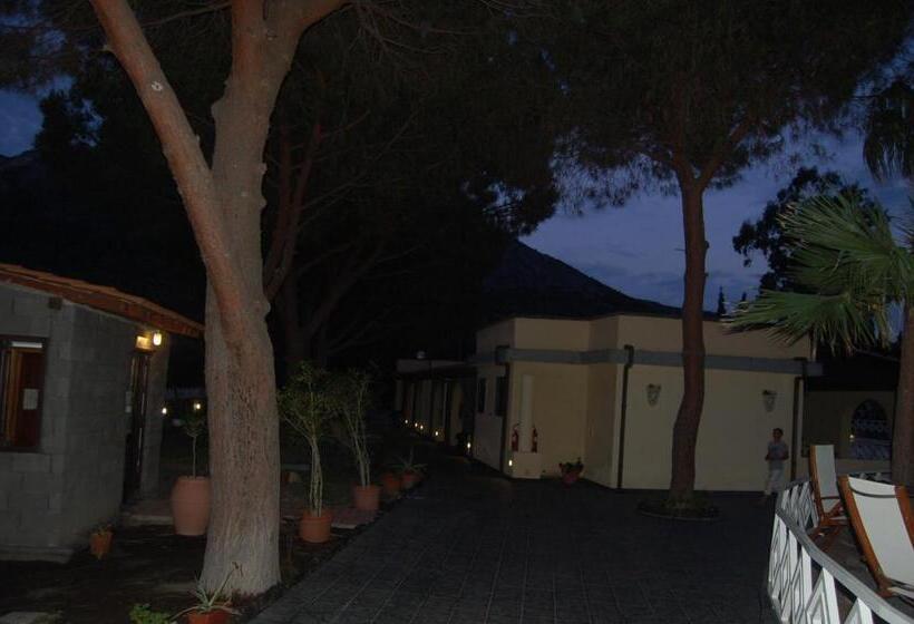 בית מלון כפרי Al Togo Fitness & Relax