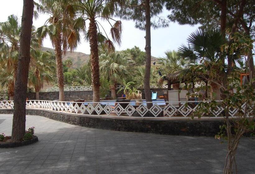 בית מלון כפרי Al Togo Fitness & Relax