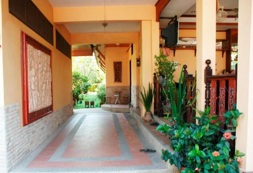 Отель Asia Divers Resort