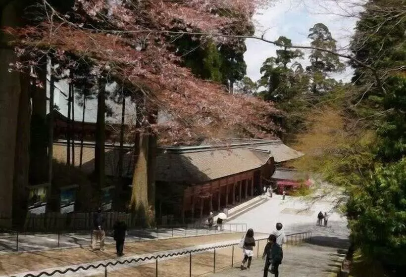 酒店 Biwako Ryokusuitei