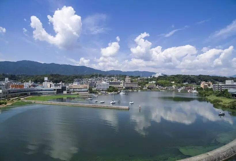 酒店 Biwako Ryokusuitei