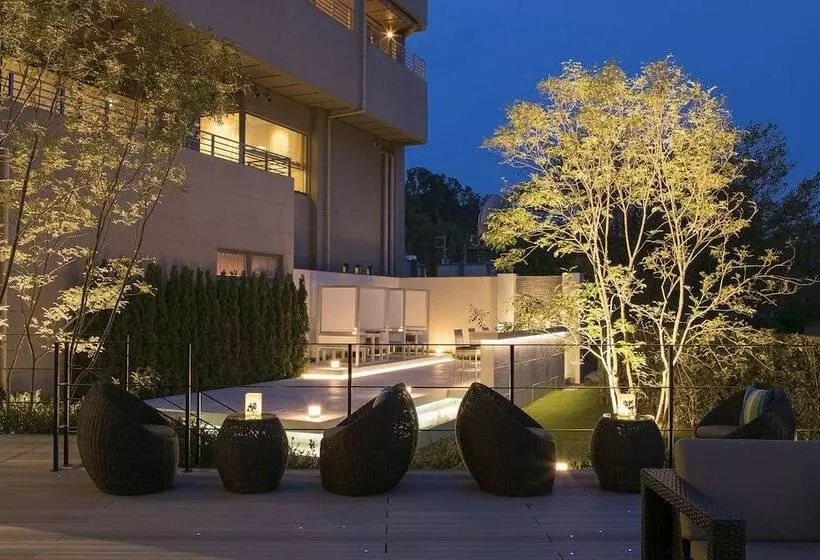 酒店 Biwako Ryokusuitei