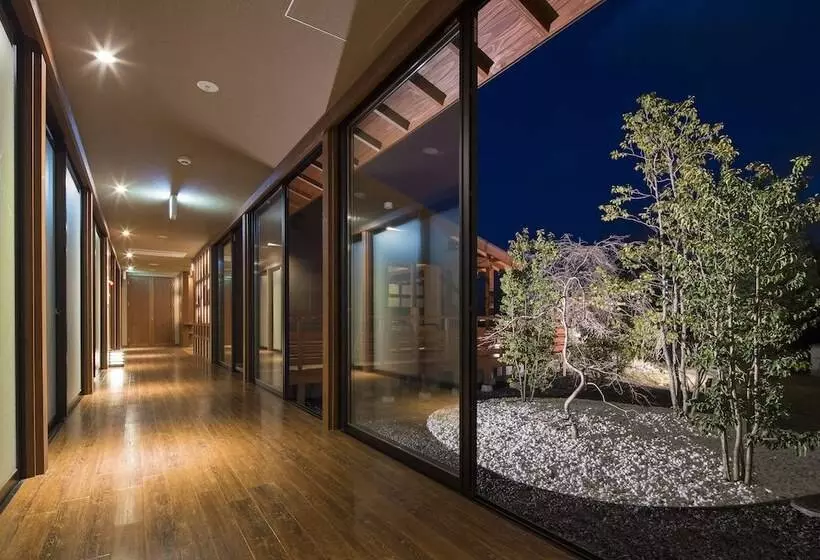 酒店 Biwako Ryokusuitei