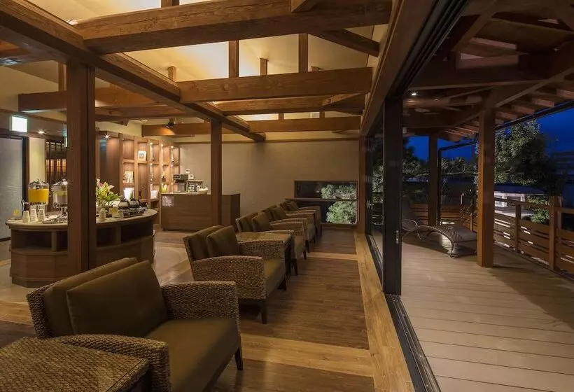 酒店 Biwako Ryokusuitei