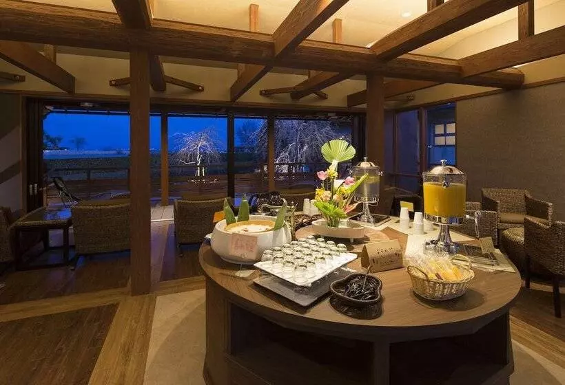 酒店 Biwako Ryokusuitei