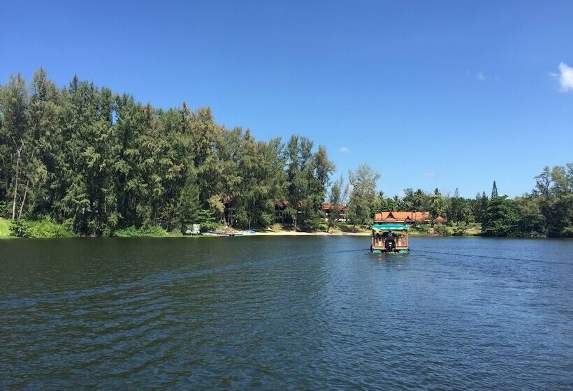 ホテル Cassia Phuket   A Brand Of Banyan Group