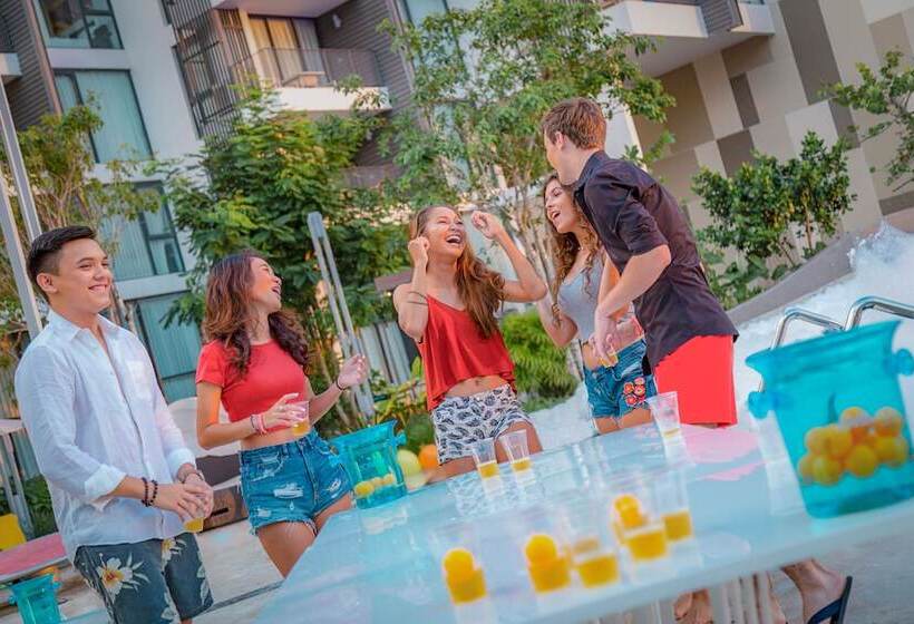 ホテル Cassia Phuket   A Brand Of Banyan Group