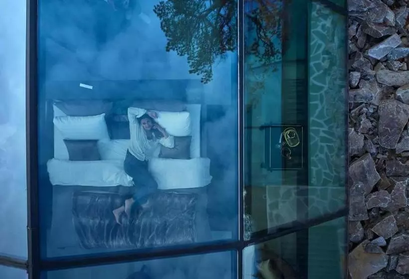 Golden Crown Levin Iglut