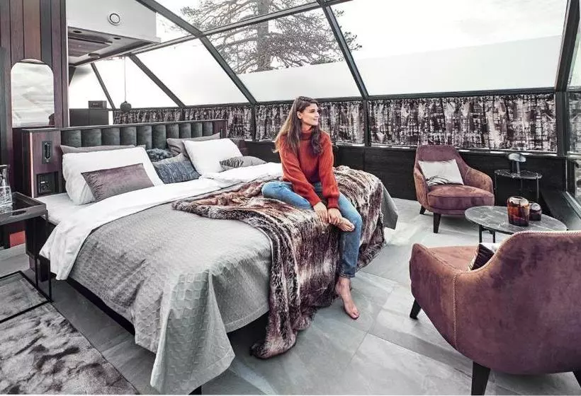 Golden Crown Levin Iglut