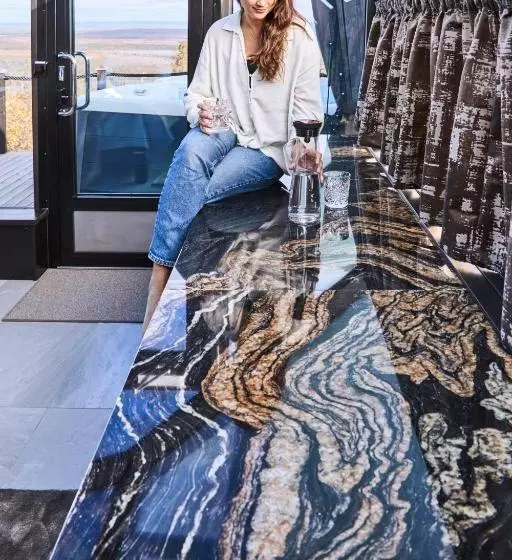 Golden Crown Levin Iglut