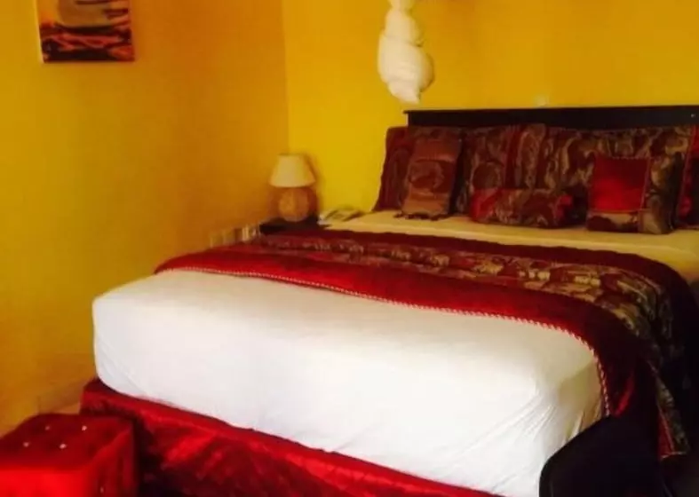 هتل Kwetu Residence Inn