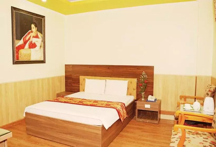 Linh Phuong 8 Hotel   24 Hours Stay