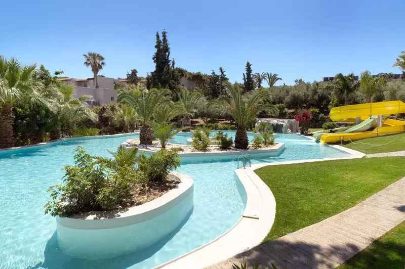 Szálloda Out Of The Blue Resort & Spa