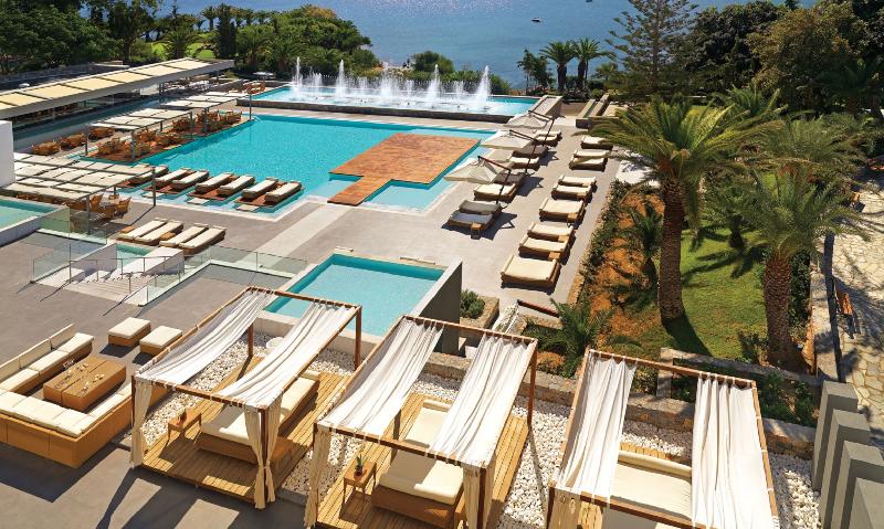 فندق Out Of The Blue Resort & Spa