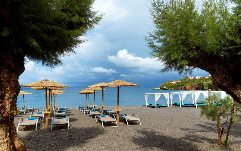 فندق Out Of The Blue Resort & Spa