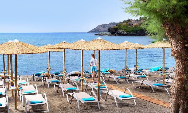 فندق Out Of The Blue Resort & Spa