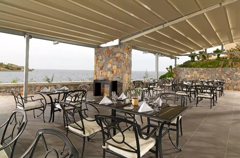 Szálloda Out Of The Blue Resort & Spa