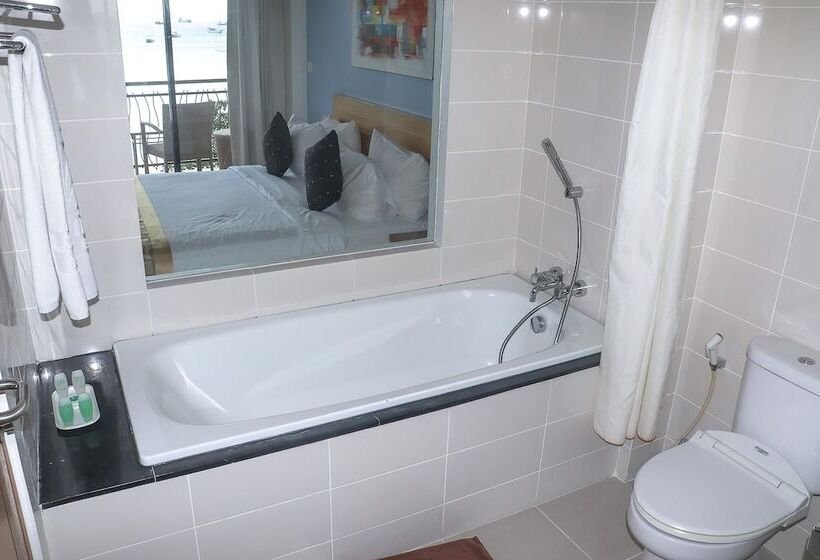 La Prima Hotel Flores